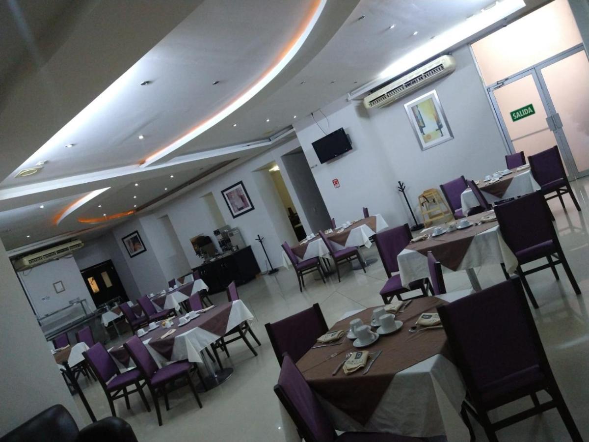 Hotel Oasis Heroica Caborca Esterno foto