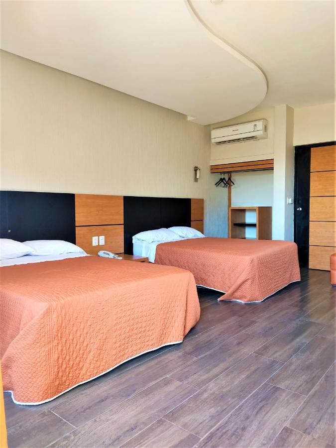 Hotel Oasis Heroica Caborca Esterno foto