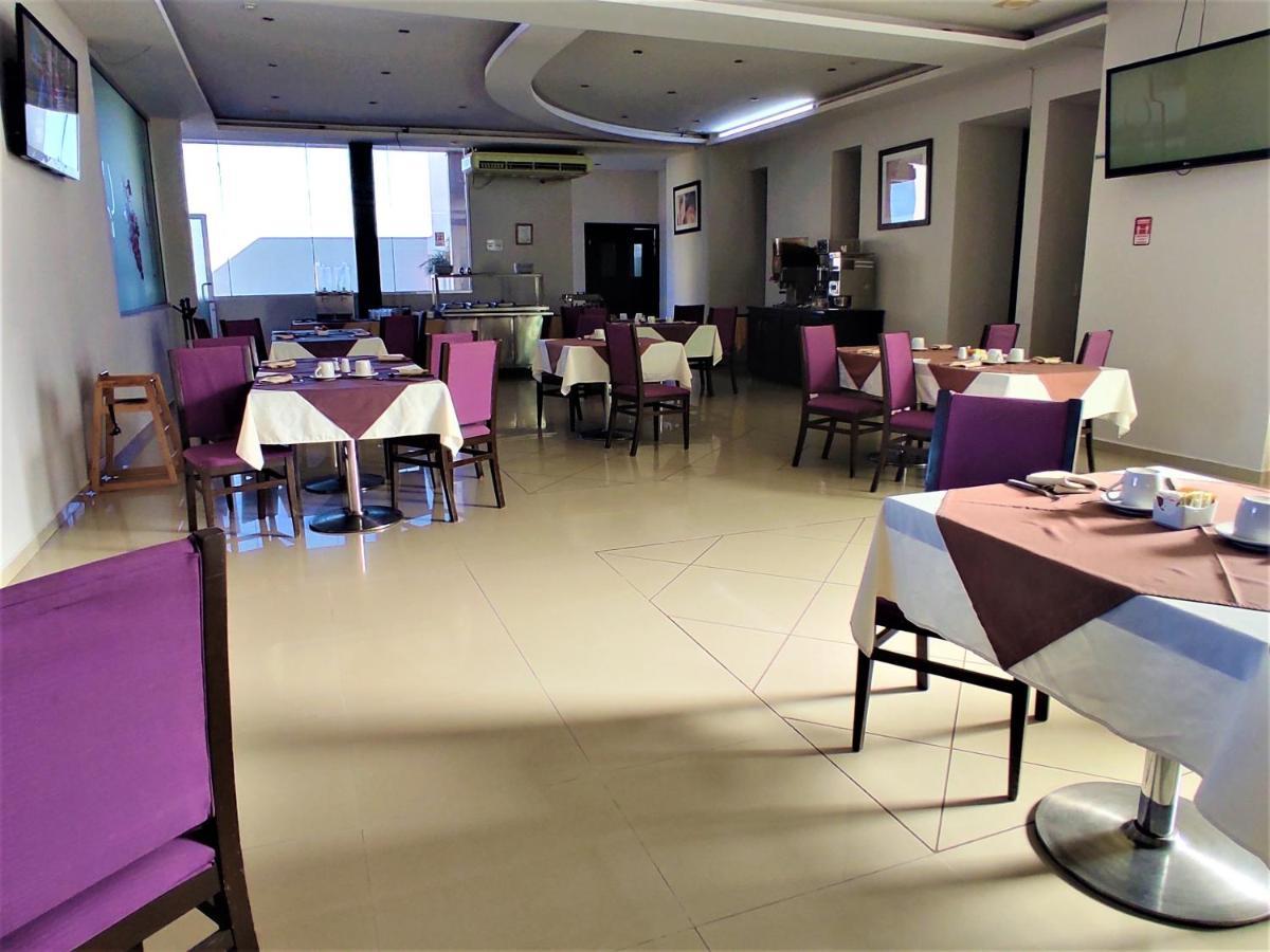 Hotel Oasis Heroica Caborca Esterno foto