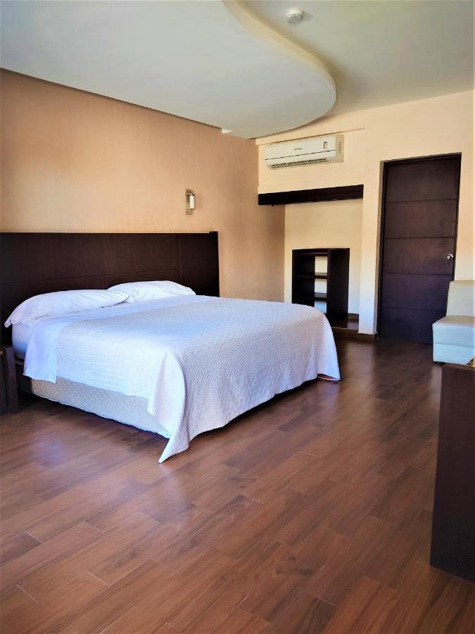 Hotel Oasis Heroica Caborca Esterno foto